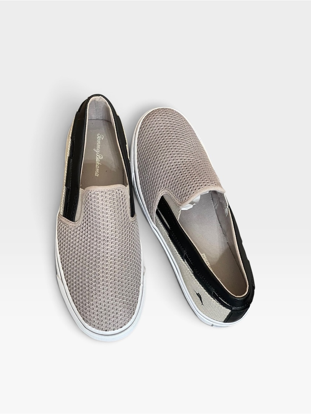 Tommy Bahama Exodus Grey
Loafers 10060 Men's Casual Shoes
Size 8.5 D